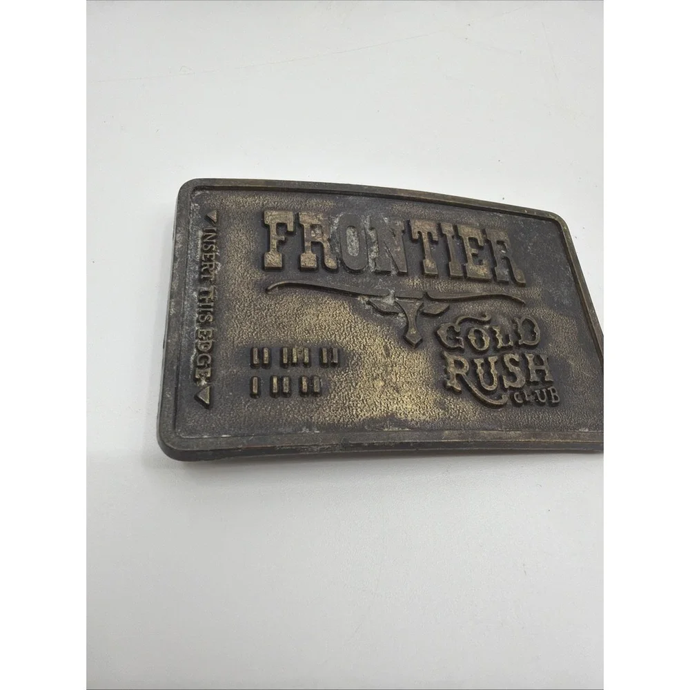 VINTAGE FRONTIER GOLD RUSH CLUB BELT BUCKLE - Closed Casino Las Vegas Gambling